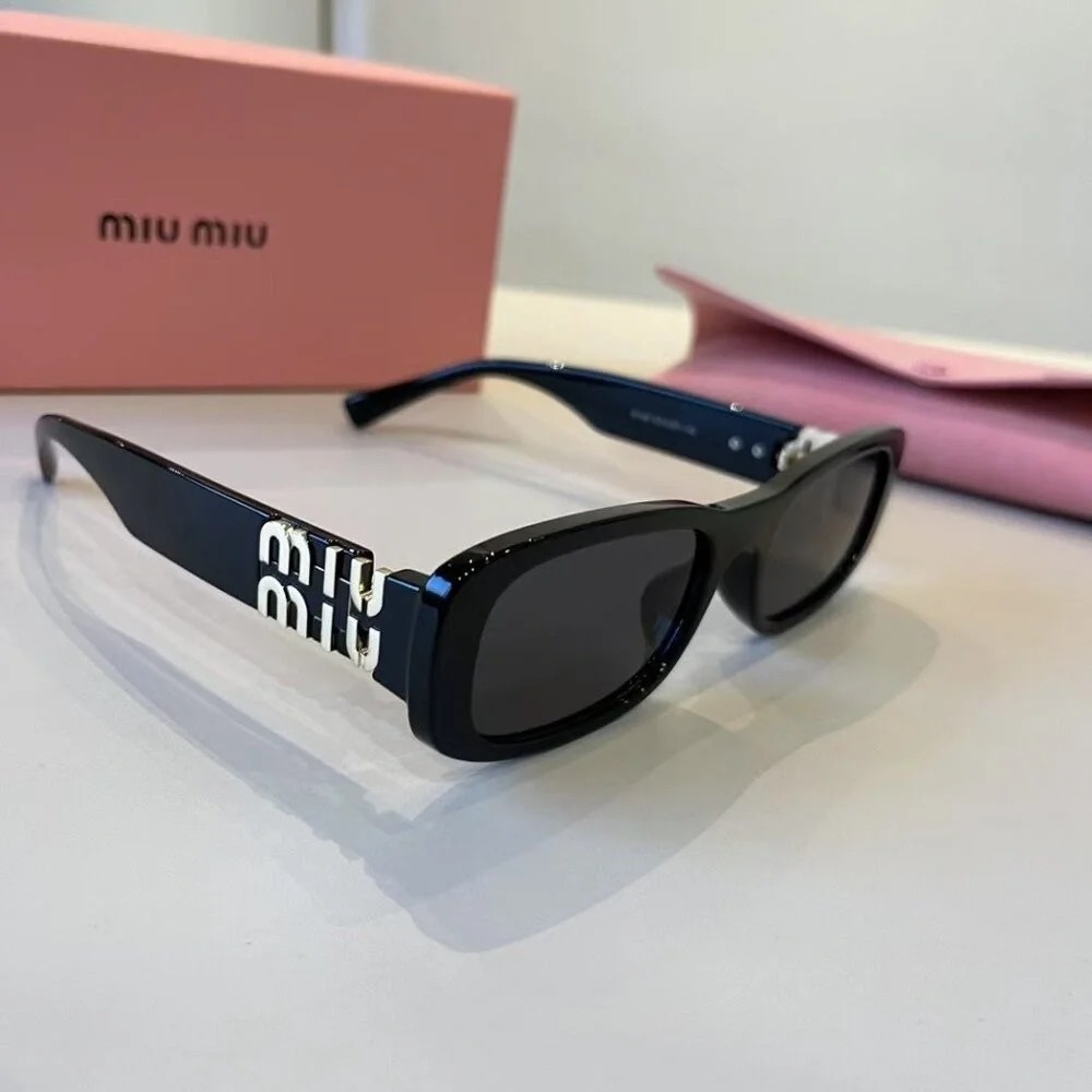 🐻Miu Miu Sunglasses - Picture 2 of 11